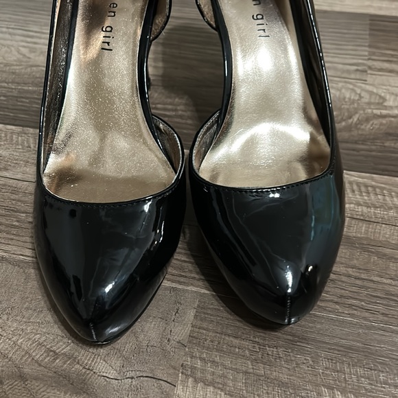 Madden Girl Black Pumps / Heels - Picture 9 of 9